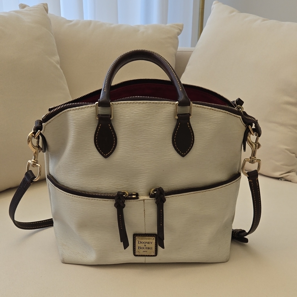 Dooney & Bourke White Leather Handbag